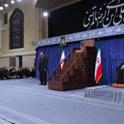 Ayatollah Khamenei: Persatuan antara rakyat, pejabat, dan Angkatan Bersenjata tidak boleh dirusak
