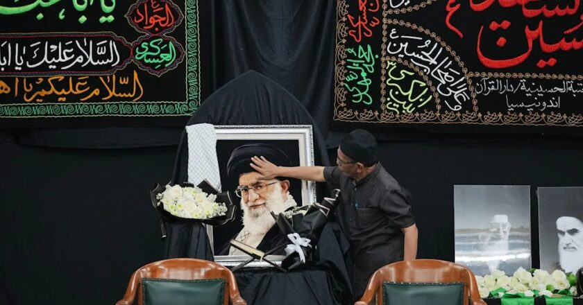 Bangsa berduka: Sayyed Ali Khamenei akan dimakamkan di Mashhad
